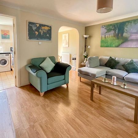 3 Bedroom Detached House Wellingborough Exterior photo